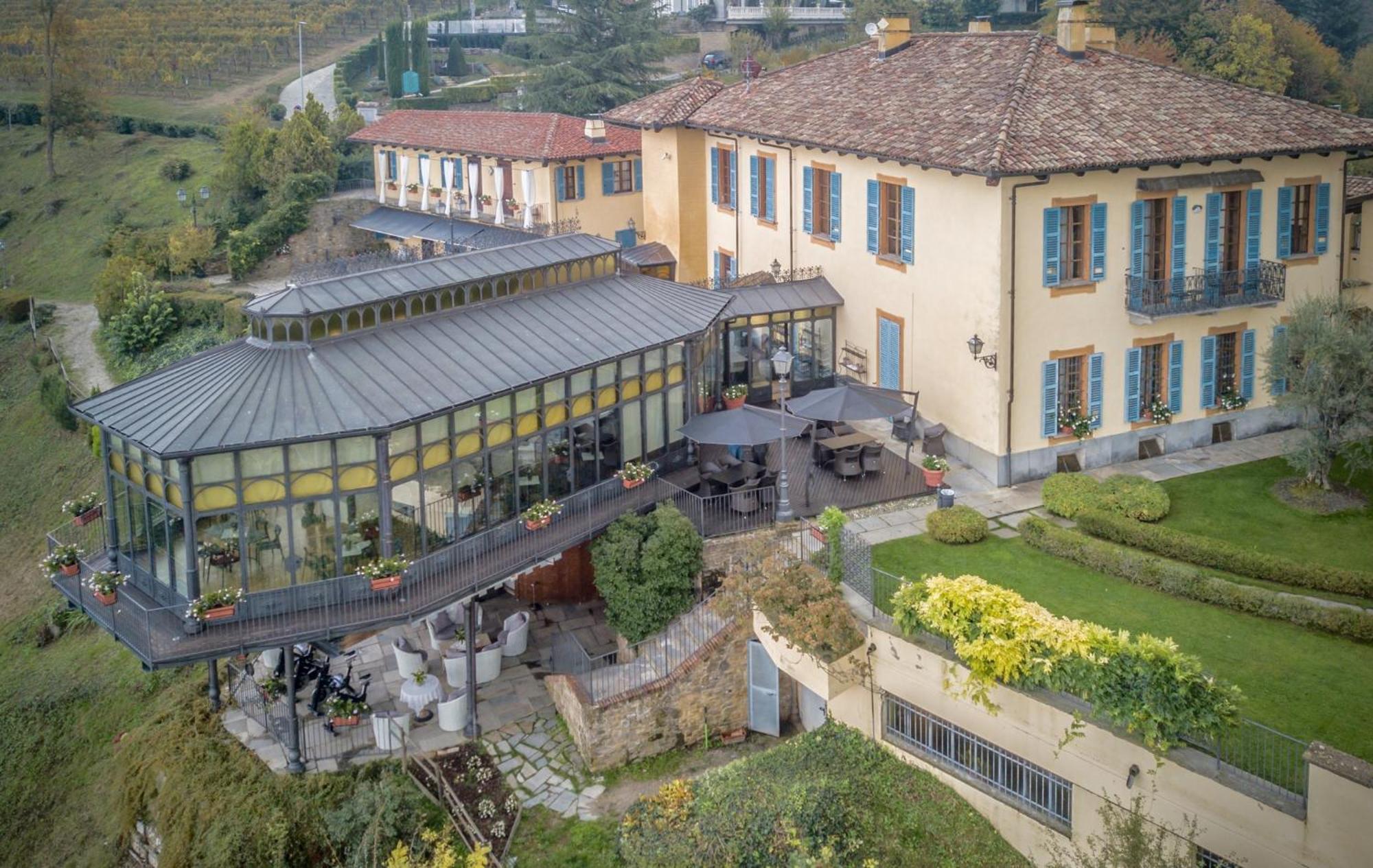 Hotel Villa Beccaris Monforte dʼAlba Dış mekan fotoğraf