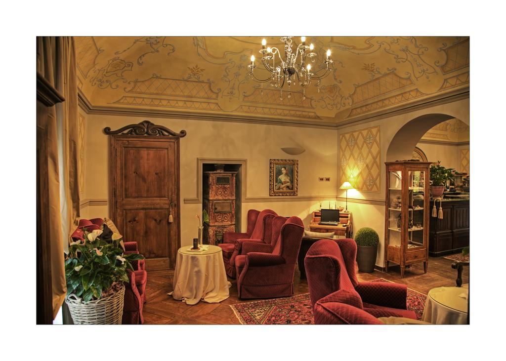 Hotel Villa Beccaris Monforte dʼAlba Dış mekan fotoğraf