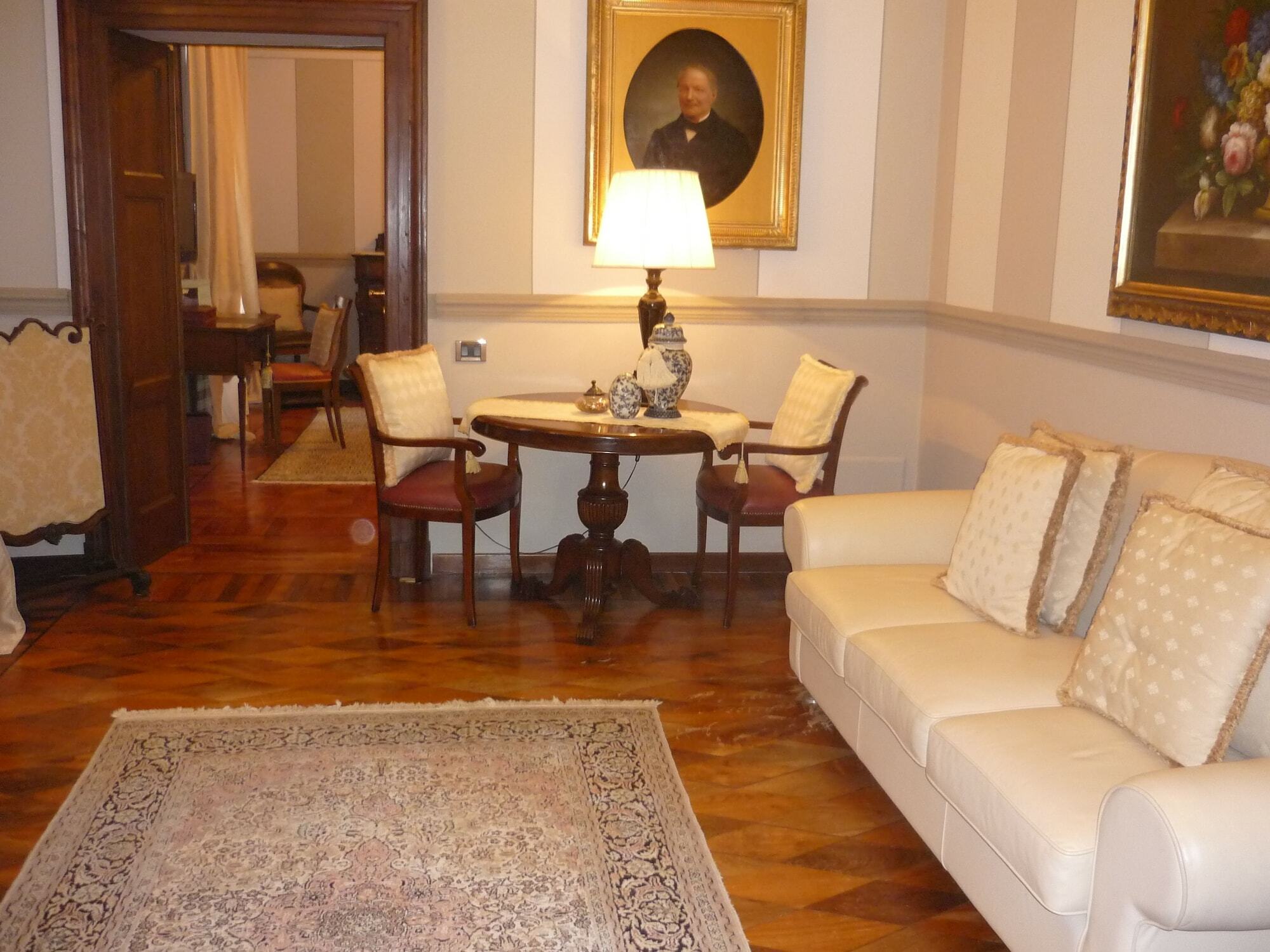 Hotel Villa Beccaris Monforte dʼAlba Dış mekan fotoğraf