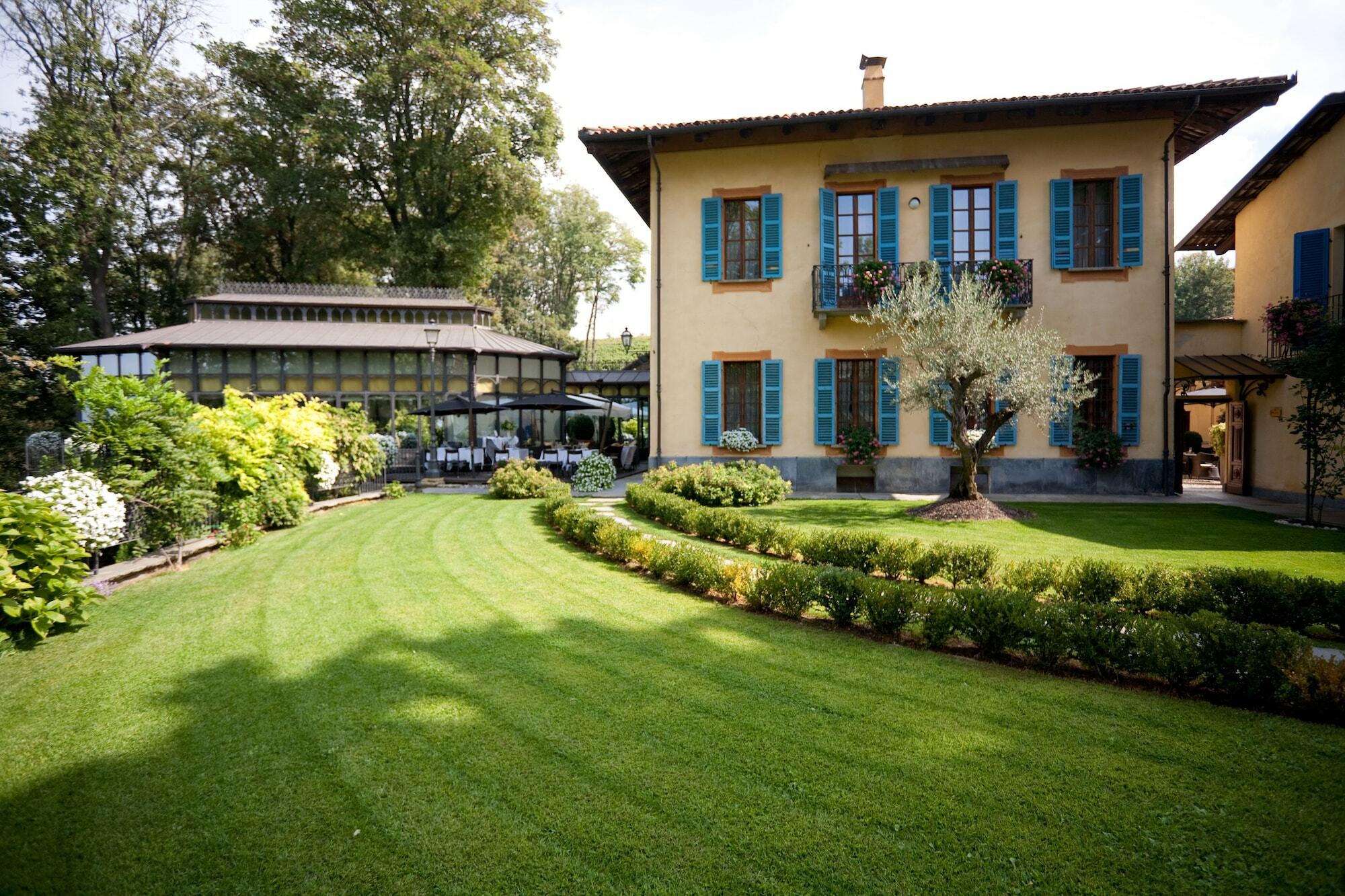 Hotel Villa Beccaris Monforte dʼAlba Dış mekan fotoğraf