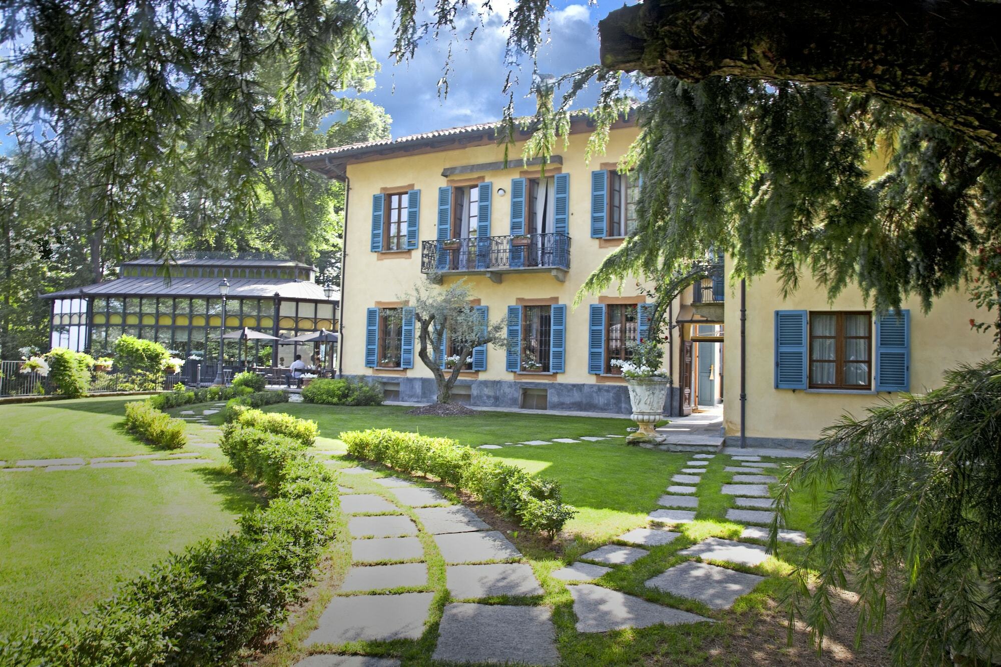 Hotel Villa Beccaris Monforte dʼAlba Dış mekan fotoğraf